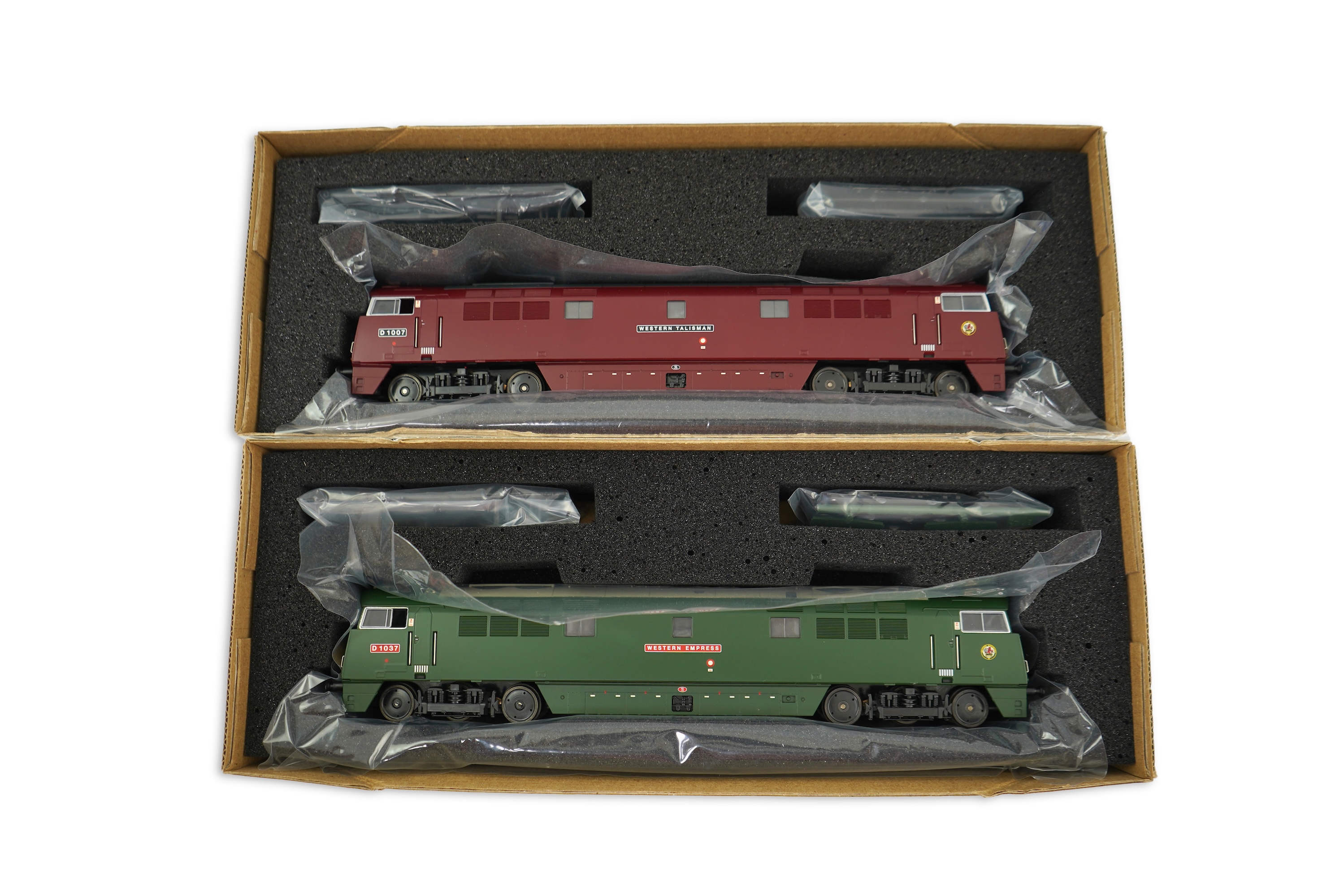Two boxed Heljan 00 gauge railway BR Class 52 Co-Co diesel-hydraulic locomotives; Western Talisman D1007 (5200) and Western Empress D1037 (5201)